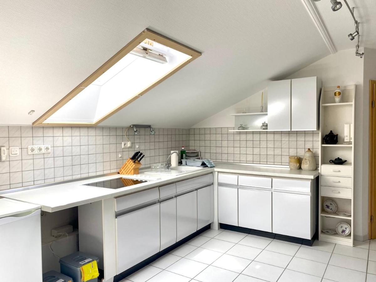 Moeblierte 3 Zimmer Apartment - Mit Smart Tv, Wlan Und Kostenfreie Parkplaetze Schloß Holte-Stukenbrock 外观 照片