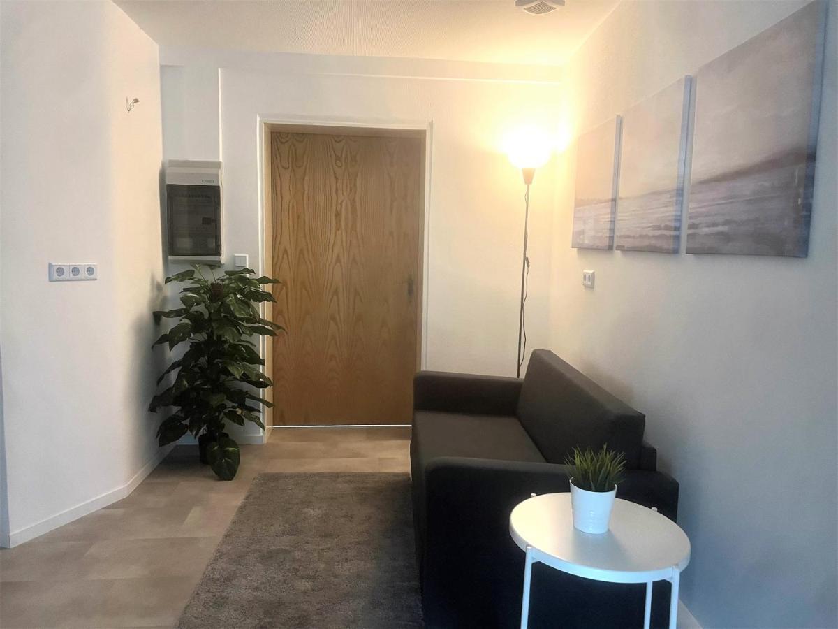 Moeblierte 3 Zimmer Apartment - Mit Smart Tv, Wlan Und Kostenfreie Parkplaetze Schloß Holte-Stukenbrock 外观 照片